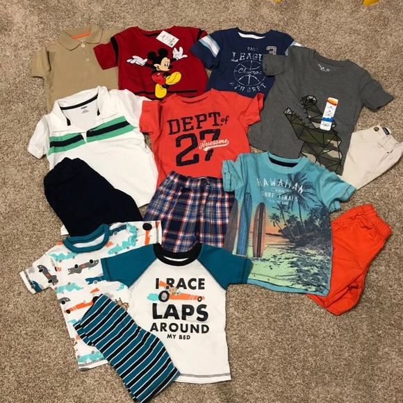 Mickey Mouse 2 Piece Shorts and Shirt Set Set Boys Size Toddler 5T NWT